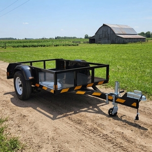 Remorque utilitaire à essieu unique en acier robuste avec côtés grillagés pour le transport de marchandises agricoles et paysagères, avec roue de <span class=keywords><strong>jockey</strong></span>, directement de l'usine - Product Image 3