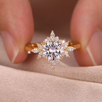 Bague de fiançailles de luxe en argent sterling 925 plaqué or 18 carats avec moissanite halo motif tournesol, sertie griffe, taille de bande 1,6-1,9 cm