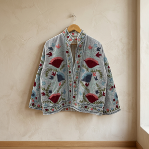Chaqueta de terciopelo gris Suzani bordada a mano personalizada para mujer, abrigo corto floral reversible, venta al por mayor, chaqueta étnica estilo boho. - Product Image 4