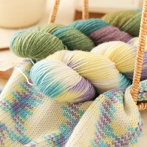 100 grammes de fil de laine teint à la main, segmenté, confortable, respirant, fibre naturelle pour tricot brut, tissage, crochet DIY - Product Image 6