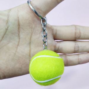 Porte-clés balle de tennis multicolores 3,8 cm, porte-clés sportif, accroche-sac pour les amateurs de tennis, idée cadeau promotionnel sportif en gros - Product Image 5