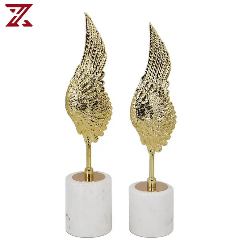 Alas de metal realistas de estilo nórdico, artesanías de plumas doradas, Decoración de mesa