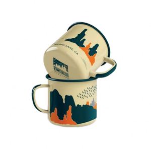 Tasse à café en émail avec impression de motifs de Noël sur un rebord en acier coloré, pour une utilisation domestique et festive - Product Image 1