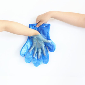 Kangle Disposable Soft Waterproof Lightweight Durable HDPE Gloves 500 Pieces Medium Thick Kitchen Cleaning Home Commercial KL-07 - Product Image 3