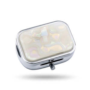 Pastillero Metálico Portátil con Botón de Presión, Diseño Decorativo Acrílico con Patrón de Mármol Carey, Pequeño Organizador de Pastillas para Bolsillo o Bolso - Product Image 2