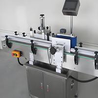 Machine d'étiquetage entièrement automatique à alimentation par rouleaux pour le brandy, le whisky et les bouteilles d'eau en bouteille