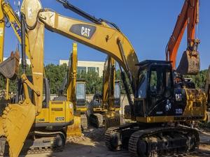 Excavatrice sur chenilles hydraulique Caterpillar 320D d'occasion, 29 tonnes, modèle 2018, moteur diesel, équipement de construction à vendre - Product Image 2