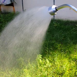 Douche de jardin extérieure en aluminium à prix avantageux en vente en ligne avec jet d'<span class=keywords><strong>eau</strong></span> doux - Product Image 5