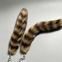 Direct usine Porte-clés et pendentif de sac en fausse queue de raton laveur 30 cm, duveteux, avec pompon et clip