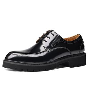 Zapatos de Vestir Clásicos de Lujo para Hombre con Diseño de Puntera de Alas y Acabado Brillante, Zapatos Formales de Cuero con Cordones - Product Image 4