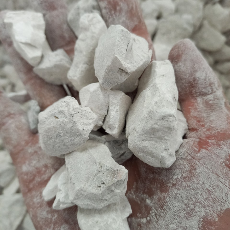 Высококачественный комок зыбучего Лайма CaO для производства сахарной нефтеперерабатывающей стали и добычи золота из Вьетнама