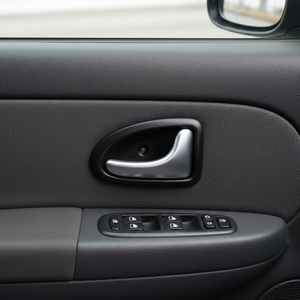 Manija Interior de Apertura de Puerta Derecha Cromada para Renault Clio II-2 8200641126 con 2 Años de Garantía, Fabricada en Turquía - Product Image 3