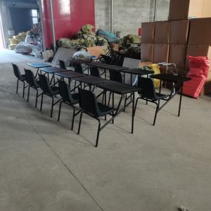 เก้าอี้นักเรียนพลาสติกทันสมัย ทนทาน พร้อมโต๊ะเขียนหนังสือแบบมีแผ่นรองเขียน ขาเหล็ก ทันสมัย เป็นมิตรกับสิ่งแวดล้อม ออกแบบตามหลักสรีรศาสตร์ เหมาะสำหรับห้องสอบ โรงเรียน และห้องออกกำลังกาย - Product Image 2