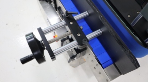Automatic <strong>Labeling</strong> <strong>Machine</strong> for Round Bottle 2000bp <strong>with</strong> Date <strong>Coder</strong> - Product Image 5