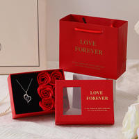 Boîte à roses éternelles, fleur artificielle, pendentif, boîte d'emballage pour bijoux, coffret cadeau pour la fête des mères, 6 roses en savon, boîte à bague et collier