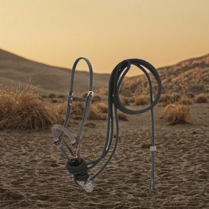 Sillín Western de Cuero Vacuno Argentino Liso con Colgador Bosal y Cordón Mecate Bicolor Negro - Product Image 3