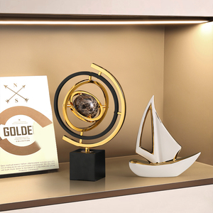 Modèle de bateau à voile de luxe nordique, ornement en porcelaine, design <span class=keywords><strong>moderne</strong></span> <span class=keywords><strong>et</strong></span> créatif fait main, <span class=keywords><strong>décoration</strong></span> contemporaine en céramique pour la maison - Product Image 1