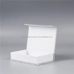 Kotak kertas flap magnet putih mewah kustom kotak hadiah penutupan magnetik dapat dilipat dengan pita hitam
