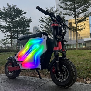 Scooter Eléctrico M5 de 10000W y 72V, Motocicleta con Llantas Gruesas de 14 Pulgadas, Motor Dual, Todoterreno, para Adultos, con Pedales Plegables y Pantalla Digital - Product Image 4