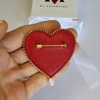 Broche MANTU œil rouge perlé, œil bleu, cœur brodé fait main en fausse fourrure, style vintage, légère