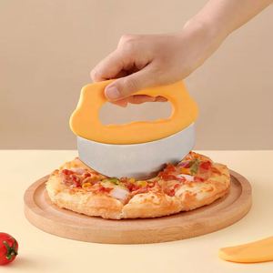 Heavy-Duty Stainless Steel <b>Ring</b> Pizza <b>Cutter</b> Creative Tool for Home Use Innovative Plastic Kitchen Utensil - Product Image 4