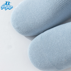 Yoga Pilates Grip <span class=keywords><strong>Chaussettes</strong></span> Personnalisé Bouclés <span class=keywords><strong>À</strong></span> Volants Noir Mi-tube Antidérapant Sport Grip <span class=keywords><strong>Chaussettes</strong></span> Coton Intérieur Fitness Anti-dérapant Grip <span class=keywords><strong>Chaussettes</strong></span> - Product Image 3