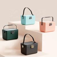 Vente en gros CB9009 mini-glacière de luxe portable 12L d'extérieur moderne multifonction logo personnalisé moderne moulé par rotation PE thermique pour aliments