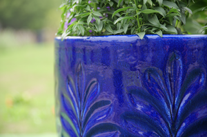 Jardinière en céramique pour rebord de fenêtre - Petit pot rond respirant pour herbes et mini-succulentes - Product Image 5