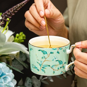 Ensemble de vaisselle haut de gamme 8 pièces, avec plateaux et tasses de qualité supérieure, idéal pour les hôtels et les mariages à domicile - Product Image 4