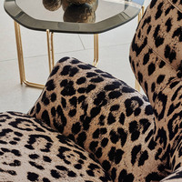 Fauteuil d'appoint moderne pour salon, style animalier exotique, à dossier ailé, capitonné, à motifs léopard, avec pieds en acier métallisé