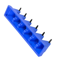 Nouveau distributeur de lait en plastique à 6 tétines avec crochets galvanisés à chaud pour portail et enclos à veaux en plastique pour élevages, garantie 1 an