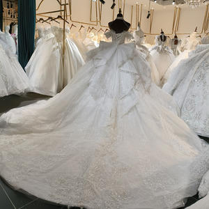 Vestido de Novia Moderno de Princesa con Escote en V, Estilo Sirena/Trompeta, Espalda Descubierta, Cola de Capilla, Apliques de Perlas y Lentejuelas, LSML002 - Product Image 2