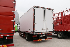 Camion frigorifique 4x2 de qualité supérieure, vente directe usine, pour le transport en chaîne du froid - Product Image 4