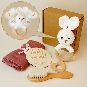 Vente directe d'usine poils de chèvre naturels bébé brosse à cheveux petit bois nouveau-né brosse en bois bébé brosse et peigne ensemble - Product Image 1