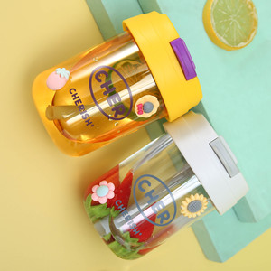 Botellas de agua de plástico Xinjun con pajita, recipientes portátiles para beber para estudiantes, para usar en el regreso a clases - Product Image 2