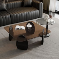 Table basse de style italien, luxe léger, motif ondulé, plateau en verre trempé, design carré, salon, minimaliste, petit appartement
