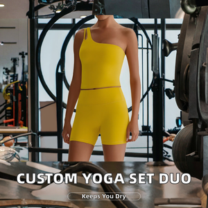 Ensemble de sport 2 pièces personnalisé pour femme : soutien-gorge asymétrique et short de yoga pour entraînement, gym et fitness - Product Image 2