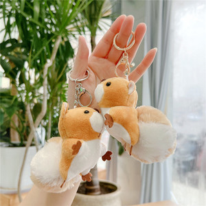 LLavero de ardilla de dibujos animados colgante mujer lindo muñeco de peluche llavero para niñas regalos creativos llaveros de coche mochila llavero colgante