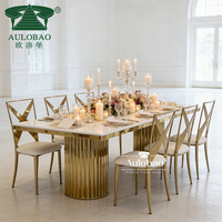 Ensemble de tables à manger baroques compactes avec base en acier inoxydable doré anti-tremblement et plateau en MDF compatible avec divers matériaux