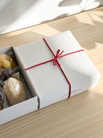Boîtes à pâtisserie biodégradables personnalisées de qualité alimentaire pour gâteaux, desserts et beignets
