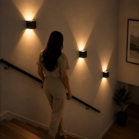 Applique murale extérieure carrée moderne noir mat, étanche IP65, double tête LED haut/bas, vente en gros usine