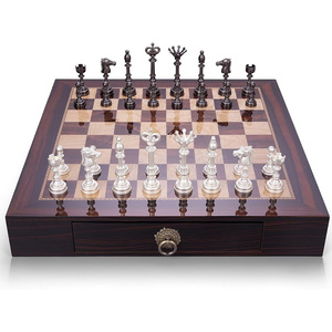 Scacchiera artigianale di lusso-scacchiera in <span class=keywords><strong>legno</strong></span> Premium con Design intarsiato | Elegante Set di scacchi pieghevole per regali e collezionisti - Product Image 2