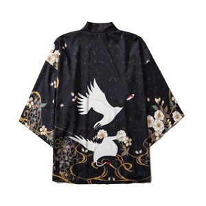Vente en gros T-shirt à sublimation en polyester à la mode personnalisée T-Shirt pour <span class=keywords><strong>homme</strong></span> Haori <span class=keywords><strong>Kimono</strong></span> cardigan <span class=keywords><strong>japonais</strong></span> pour <span class=keywords><strong>homme</strong></span> - Product Image 2