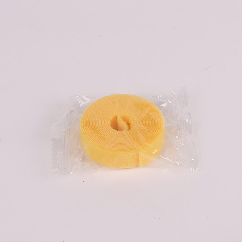 สีเหลือง