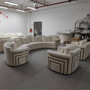 Set di Divani in Velluto Personalizzabile con Struttura in Legno Massello, Stile Moderno Classico di Lusso Postmoderno, Arredamento di Alta Gamma per Soggiorno di Villa - Product Image 3
