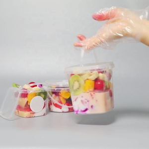 Vente en gros de gobelets à bulles pour fruits jetables de 16 oz et 32 oz, en plastique transparent avec couvercles, logo personnalisé pour les boissons froides et chaudes - Product Image 3