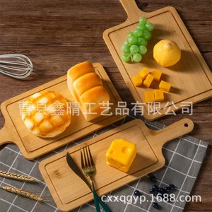 Plateau de service carré en bambou Xinqing avec poignée pour la présentation des aliments 5640 - Product Image 3