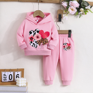 สไตล์ลำลอง อบอุ่นและสบาย ลายเสือดาว ลายวัว ลายหัวใจ ลายดอกไม้ กราฟิกความรัก เสื้อฮู้ดแขนยาว ชุดกางเกงสำหรับเด็กผู้หญิง - Product Image 1