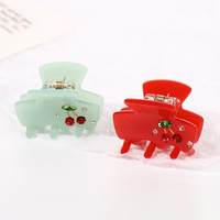 Pince à cheveux élégante personnalisée Yuxi en acétate 3,5x3cm, carrée avec strass cerise et motif requin, pour usage quotidien et fêtes