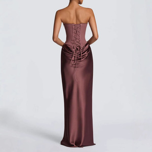 Nuovo <span class=keywords><strong>Abito</strong></span> <span class=keywords><strong>Lungo</strong></span> da Donna 2026 in Raso Monocolore, Senza Spalline, Attillato, Sexy, con Scollo Profondo e Schiena Scoperta, con Nastro in Raso e <span class=keywords><strong>Tulle</strong></span> 3579 - Product Image 3